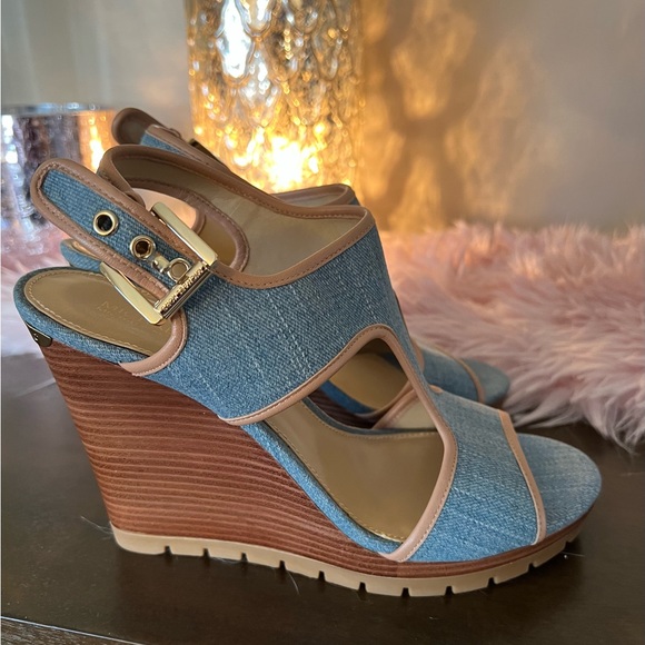 KORS Michael Kors Blue and Tan Wedge Sandals - Picture 4 of 7